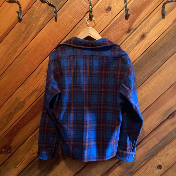 Pendleton 100% wool blue plaid buttton down fall/winter shirt - Picture 2 of 6